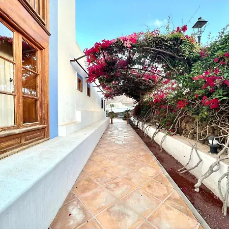 Doble Clasica Con Desayuno, Wifi Y Hermosa Piscina En Yaiza