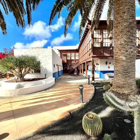 Doble Clasica Con Desayuno, Wifi Y Hermosa Piscina En Yaiza *