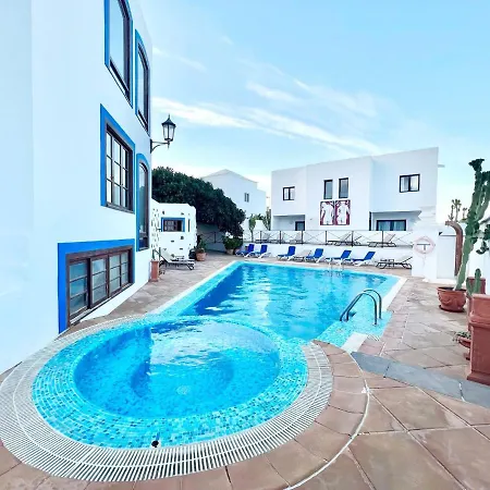 Apartmán Doble Clasica Con Desayuno, Wifi Y Hermosa Piscina En Yaiza