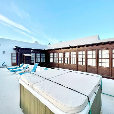 아파트 Doble Clasica Con Desayuno, Wifi Y Hermosa Piscina En Yaiza