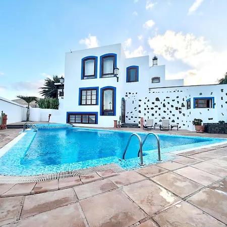 Doble Clasica Con Desayuno, Wifi Y Hermosa Piscina En Yaiza * 야이자